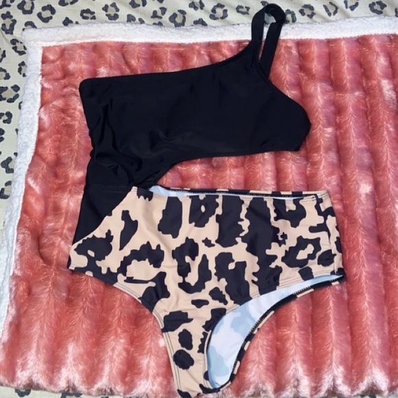 Leopard One Piece Swimsuit - Picture 2 of 2